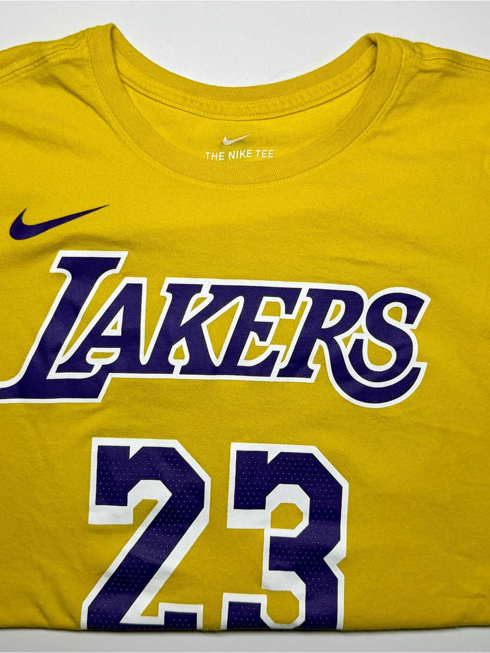 Nike NBA Los Angeles Lakers LeBron James #23 Men’s T‑Shirt‎ Yellow Size S